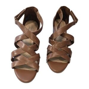 Clarks Collection Women's Size 9 Brown Strappy Sandals • 2.9" Cuban Heel Comfort